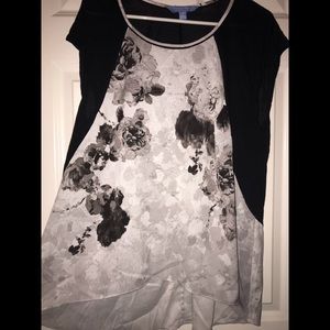 Simply Vera Wang floral top